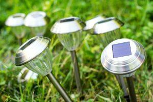 JAN23How to keep solar lights from falling over