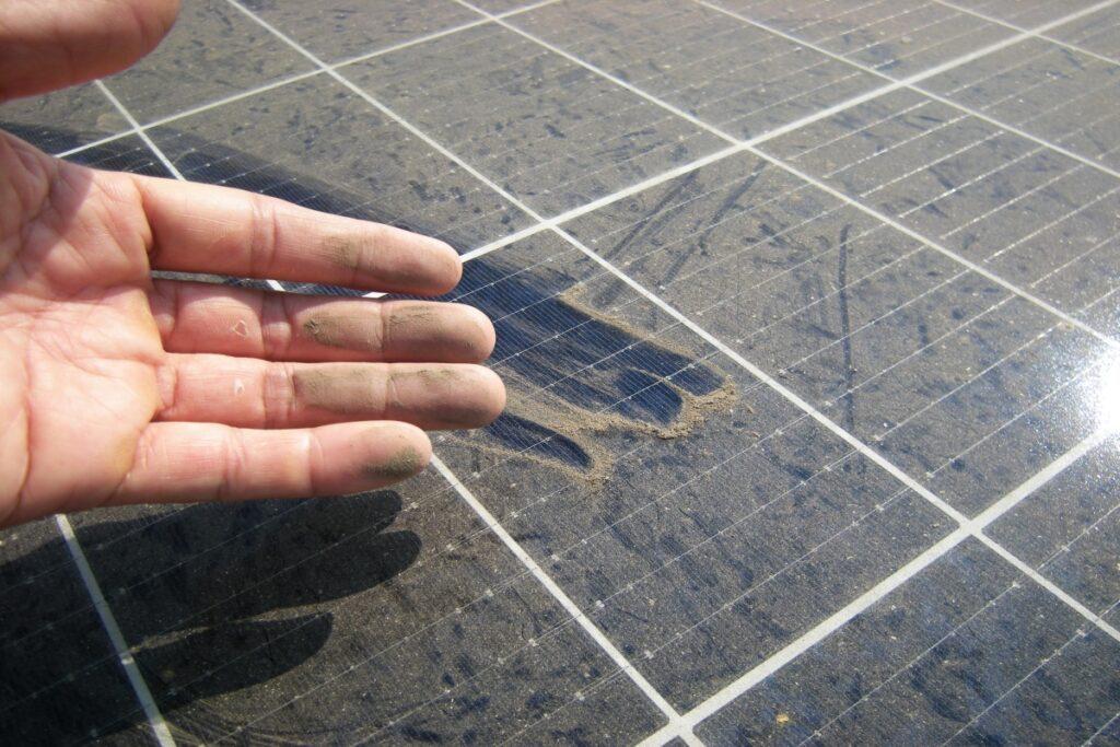 13 Common Problems With Solar Panels On Roofs - Energy Theory
