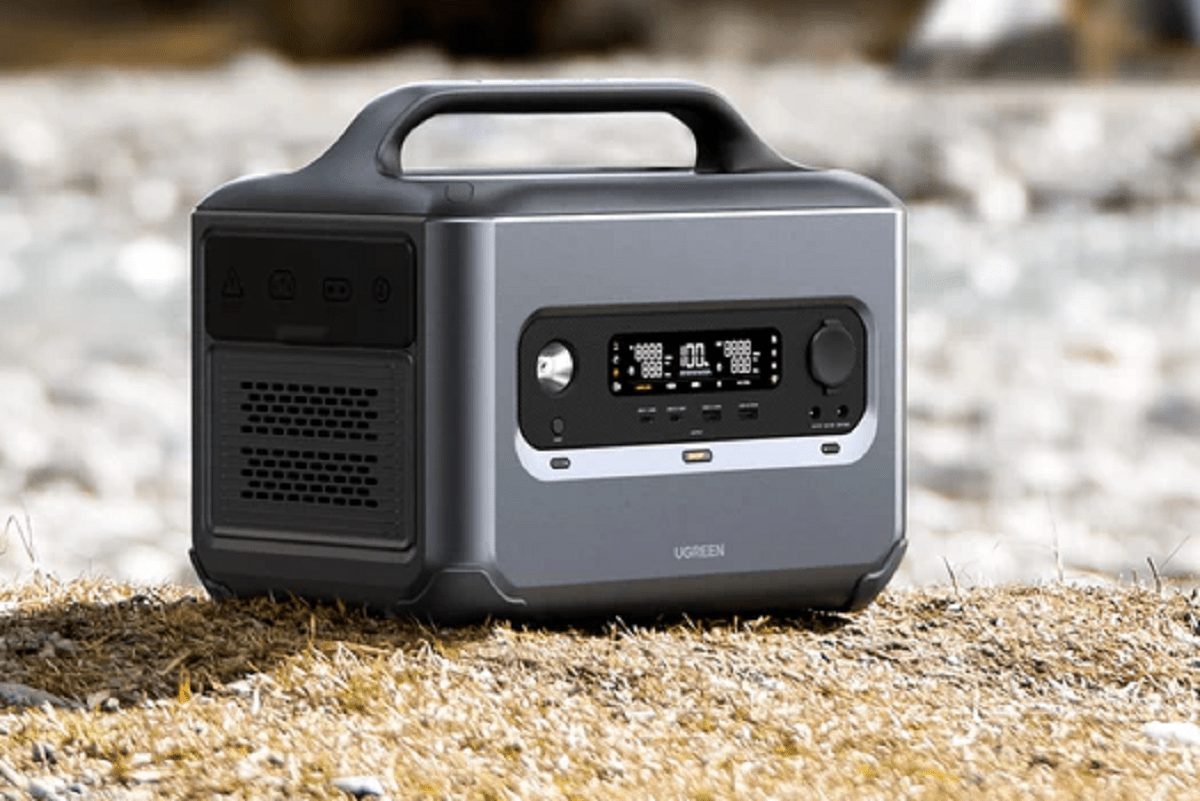 Ugreen PowerRoam 1200W Battery Backup Solar Generator: Best Solar Power Generators for Camping 7