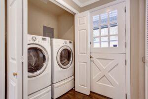 how many amps does a 240V dryer use