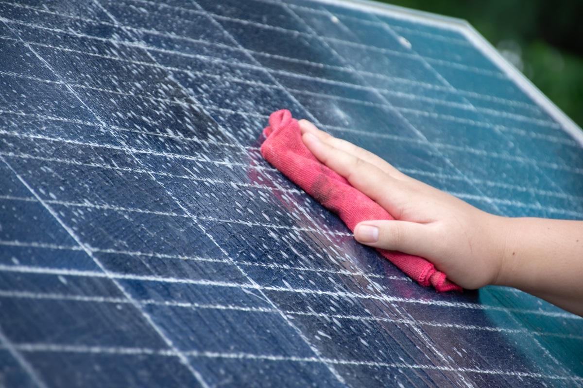 Does Cleaning Solar Panels Make a Difference? Energy Theory